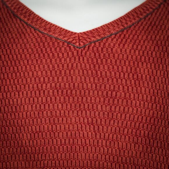 Carbon2Cobalt Size Large L Red Textured Waffle Knit V Neck 100% Cotton Sweater - Picture 2 of 7